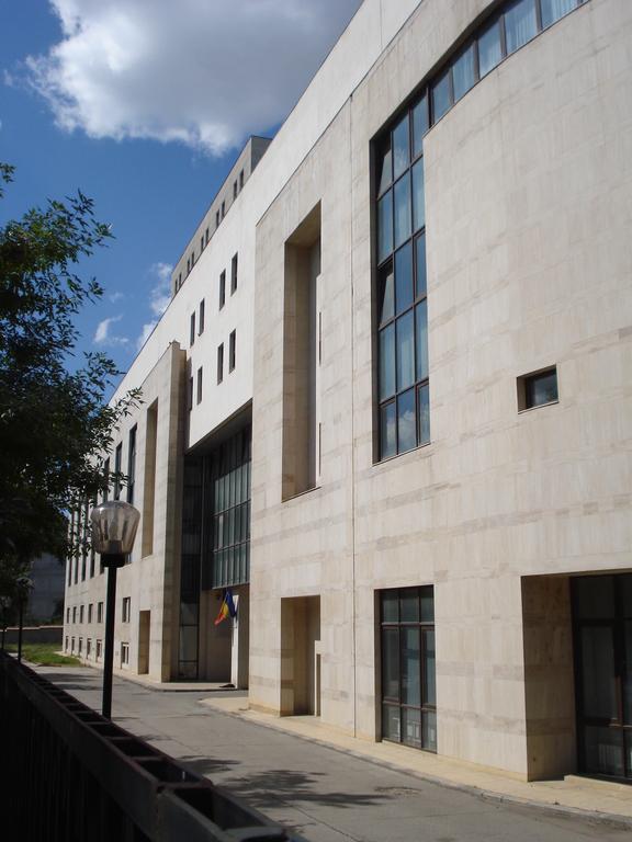 Knihovna Rumunské akademie – nová budova (foto: Pixi, CC BY 2.5)